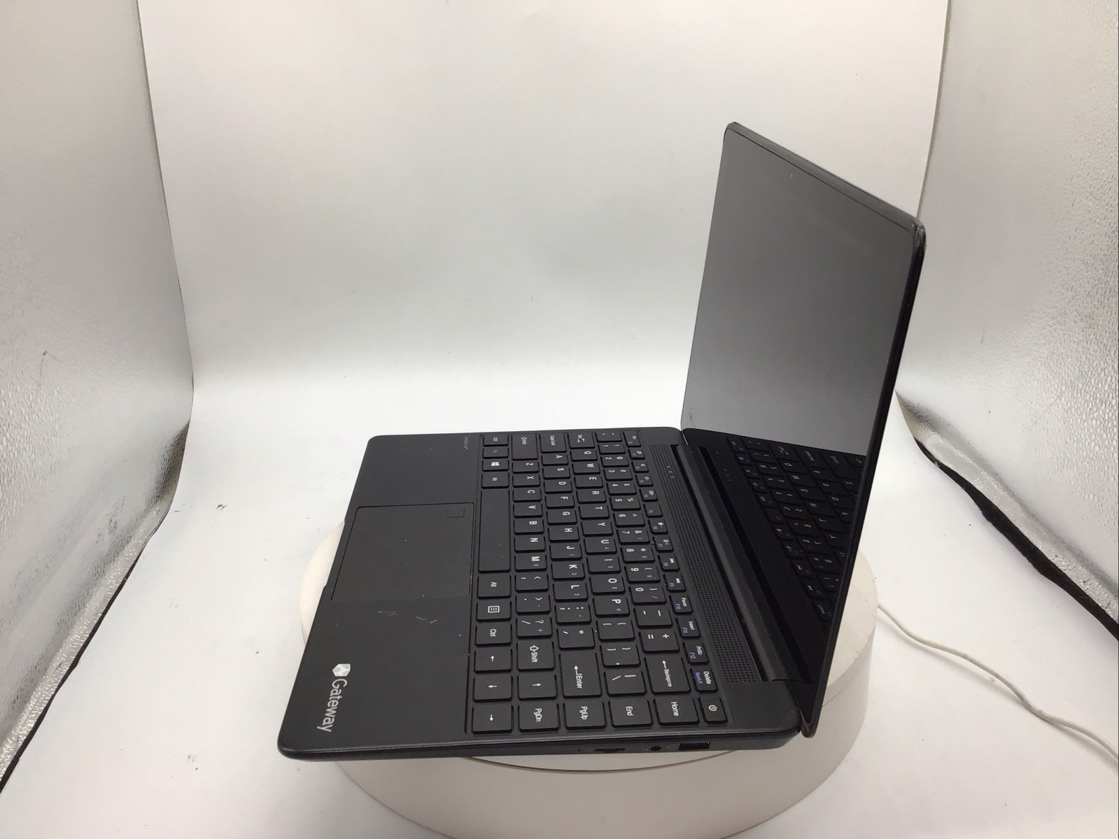 Gateway GWTN141-10BK 14.1″ Laptop i5-1135G7 NO RAM/SSD/OS BAD SCRN Parts/Repair