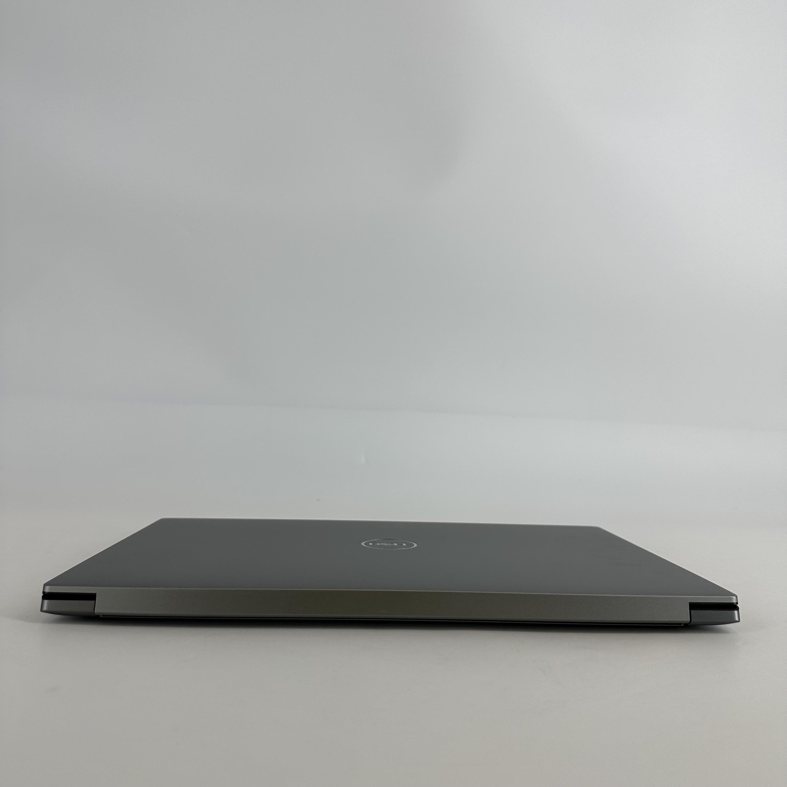 Dell Precision 5570 15.6 FHD+ 2.5 GHz i9-12900H 8GB 512GB SSD NVIDIA RTX A2000