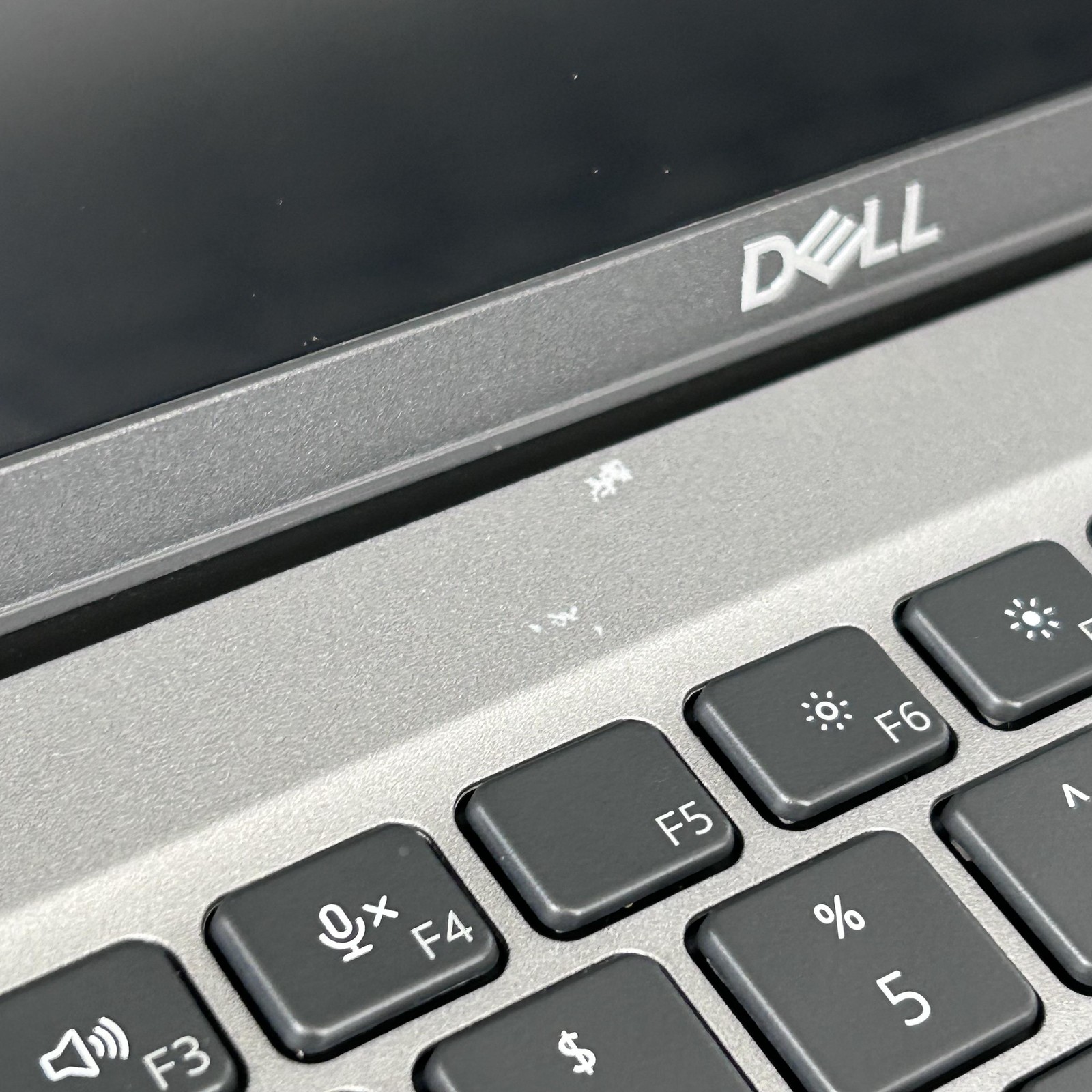 Dell Latitude 5430 14 Gray FHD 1.6 GHz i5-1245U 16GB 512GB SSD Good