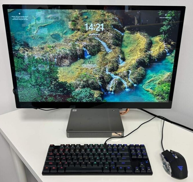 LENOVO ALL IN ONE TOUCHSCREEN i7 16RAM 512GB SSD *** BRAND NEW OPEN BOX ***