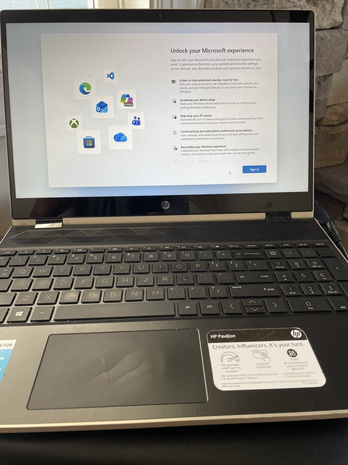 HP Pavilion x360 15 Convertible PC 15.6 Full HD IPS WiFi+Bluetooth Webcam. 1TB