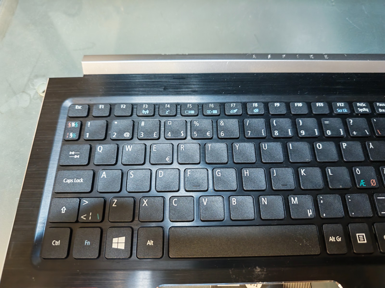 ACER A515-51 A515-41 A615-51 TOP BODY PALMREST AM20X000100 #