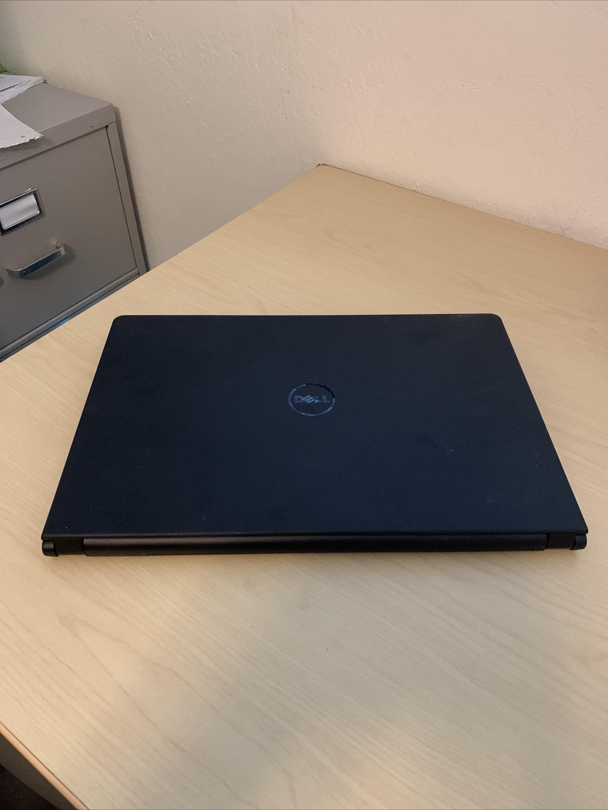 Dell Inspiron 15 5566 15.6” / Intel Core i3 UNKNOWN SPECS /(POWERS ON/NO BOOT)
