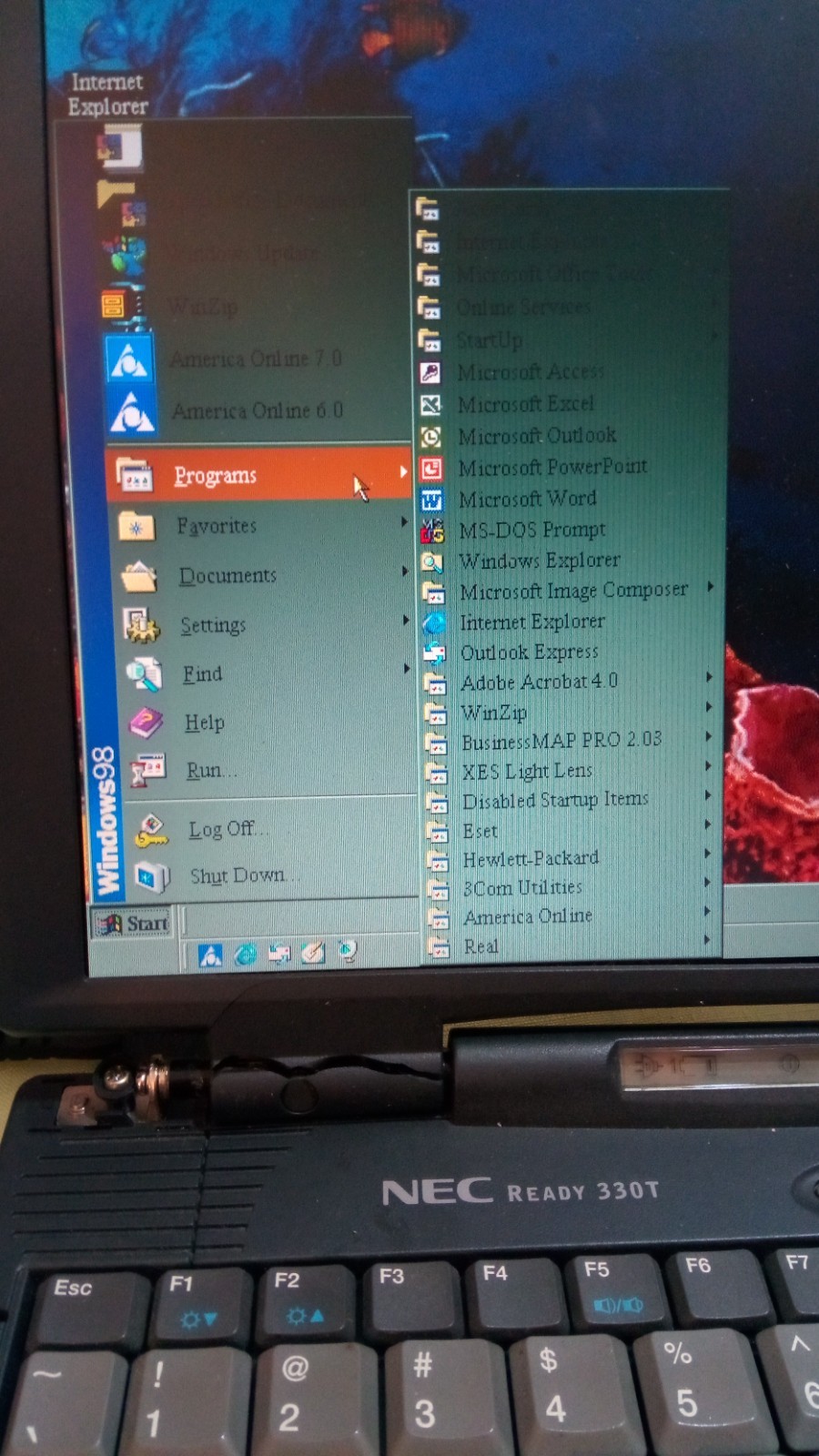 NEC READY 330T LAPTOP WIN98 266MHZ 32MB RAM 3GB HDD AS IS