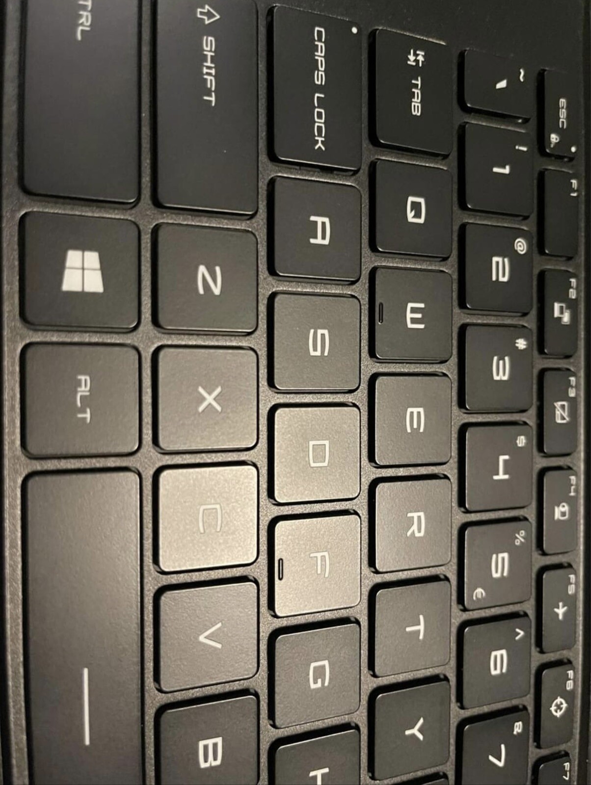 MSI GS66 Stealth 15.6″ (1TB, i7 10th Gen., 16 GB) Nvidia 2070 Max-Q