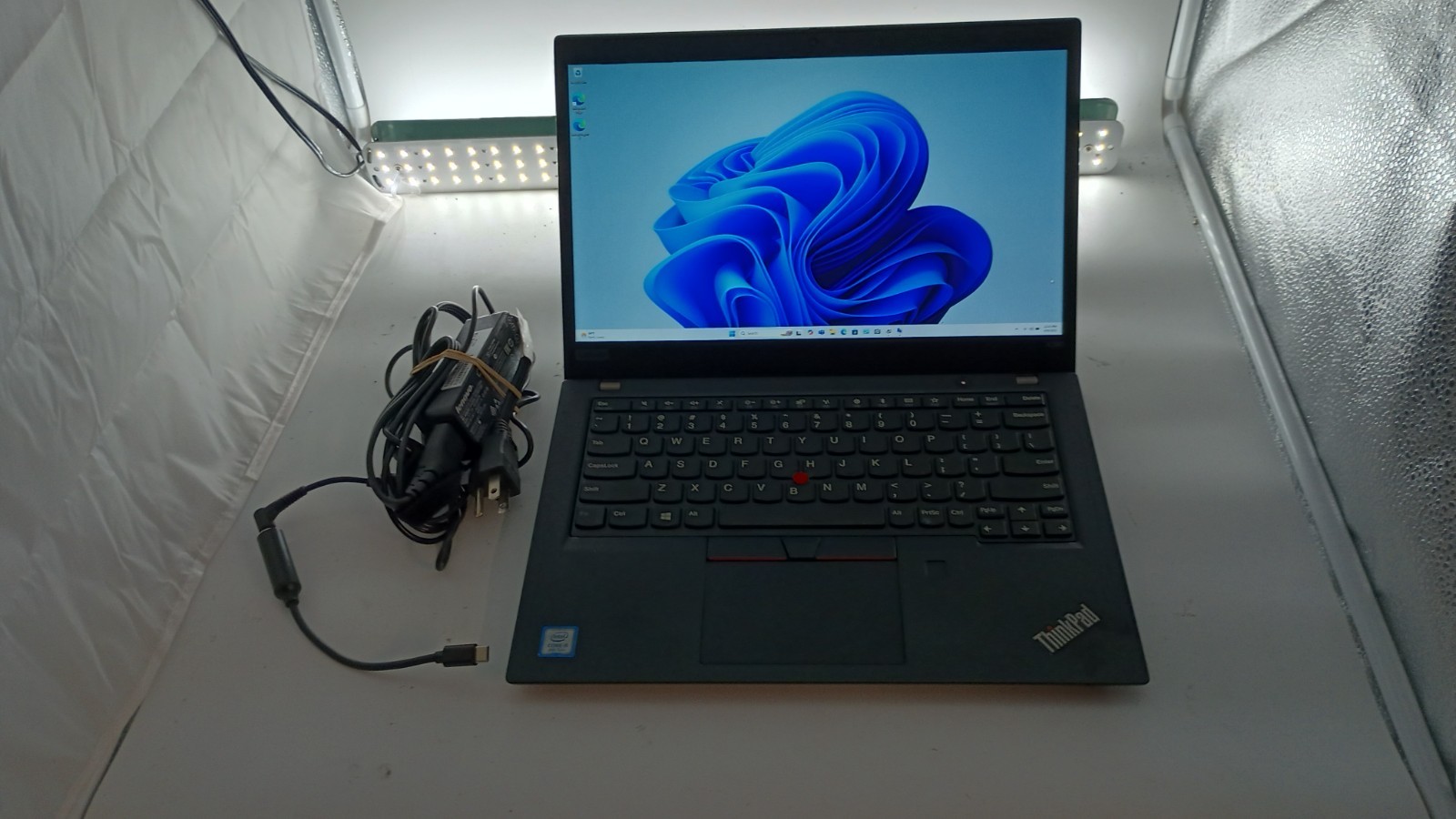 80806 ThinkPad X390(2022) w/charger.i5-8265U.8GB.256GB SSD.13.3″FHD.W11 Pro.Nice