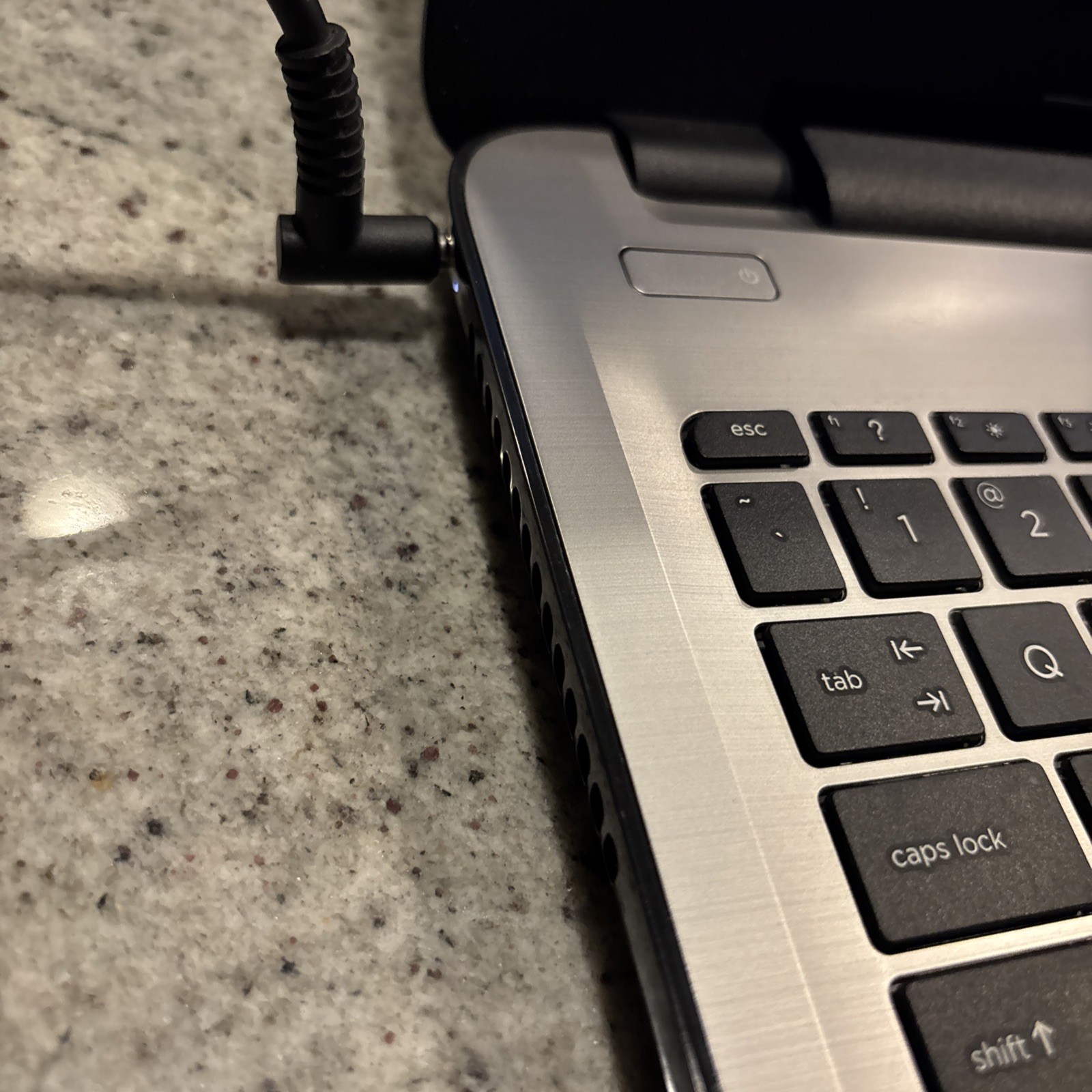 HP notebook Intel Core i5 Inside Laptop Windows 10 Touchscreen Damage