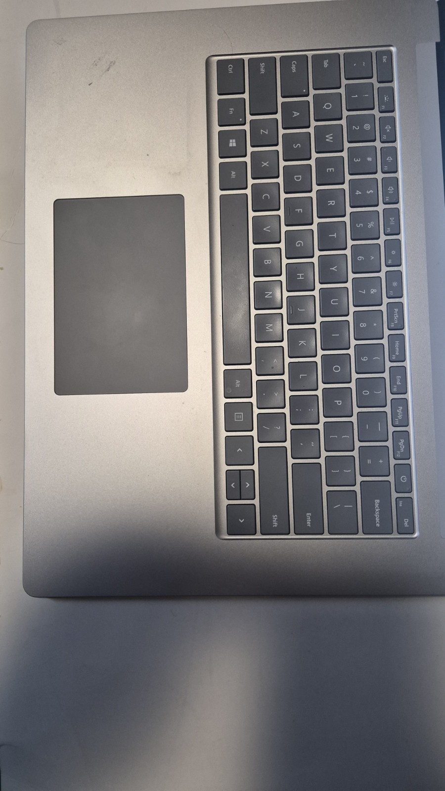 Microsoft Surface Laptop 3 (1872) 15″ 128GB, Intel i5 10th, 8GB – Platinum READ