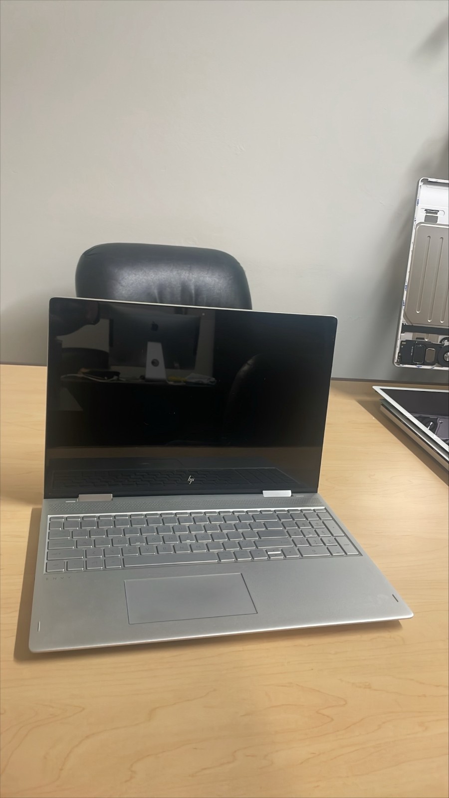 HP ENVY x360 Convertible 15m-bp1xx 15.6″ Core i5 12GB RAM 1TB HDD Windows OS