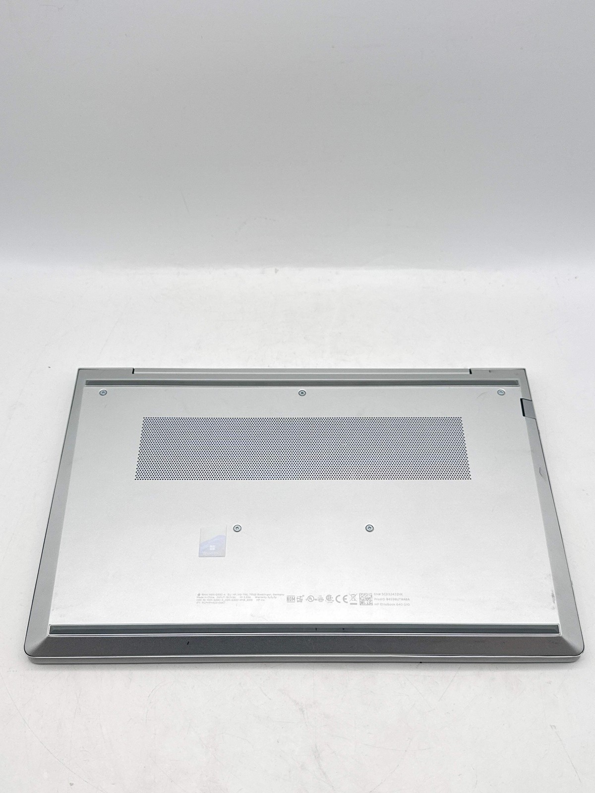HP EliteBook 640 G10 14.0″ FHD Touch Core i5-1335U 1.30GHz 256GB SSD 8GB RAM