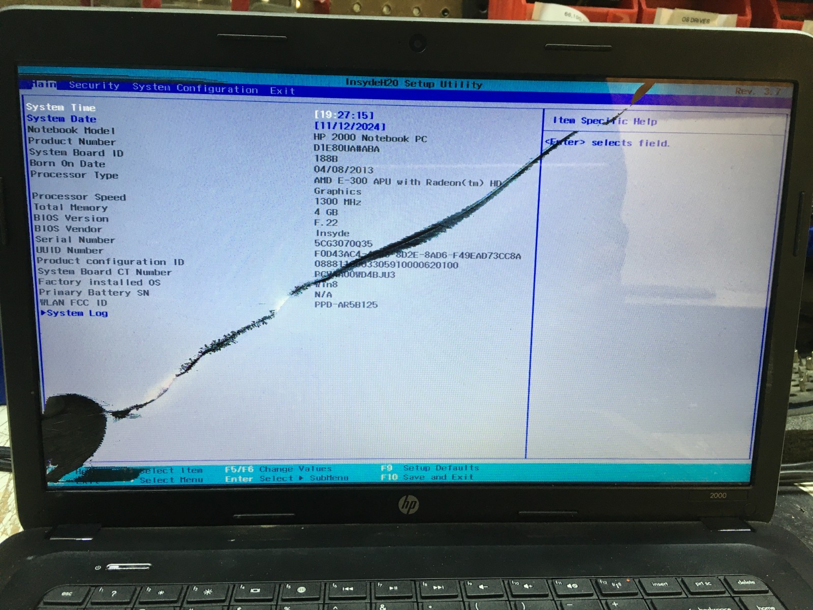 HP 2000-2B19WM AMD E-300 1300MHz 4 GB NO HDD – Cracked Screen