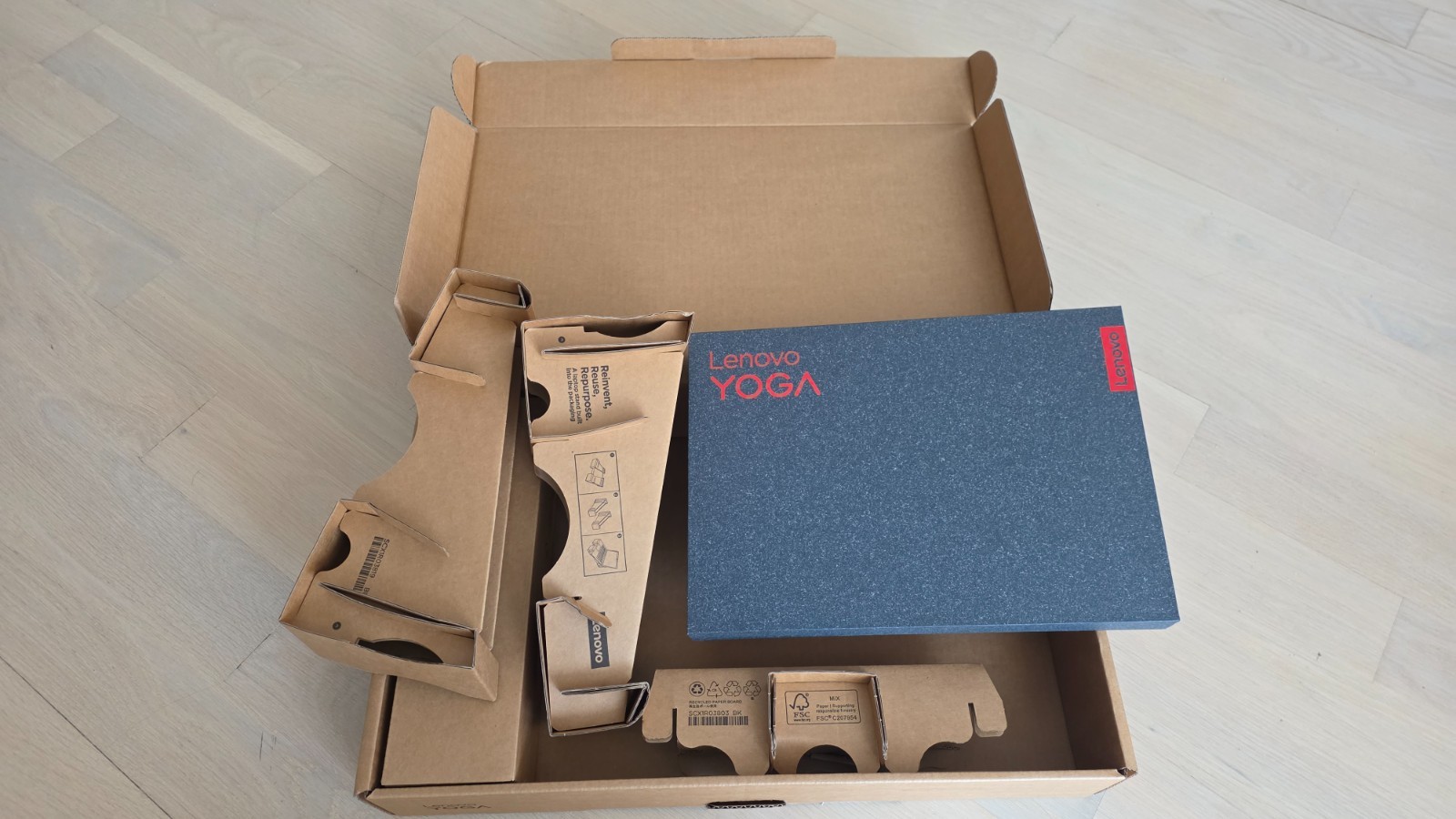 Lenovo Yoga 9i 2-in-1 Aura Edition 14″ 3K 120Hz OLED Ultra 7 258V 32GB 1TB