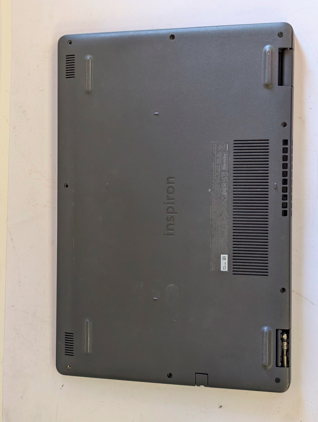 Dell Inspiron 15 3000 15.6”; NO SSD Intel i5-1135G7 2.4GHz NO RAM; bad battery*