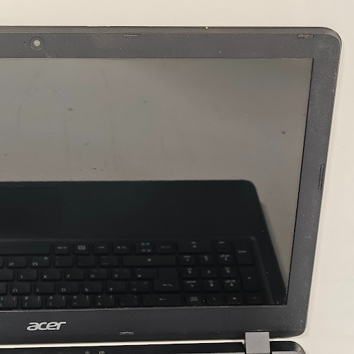 Acer Aspire ES1-523-2318 Laptop – E1-7010, Radeon R2, 8GB RAM, No SSD, 15.6″ HD