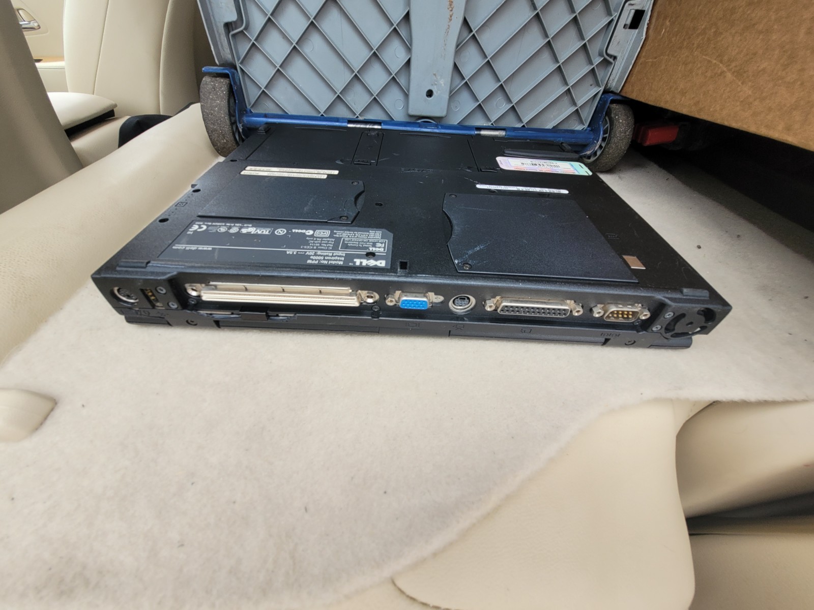 Vintage Dell Inspiron 5000e Laptop P III PPM 700 MHz, 128 MB RAM WinXP