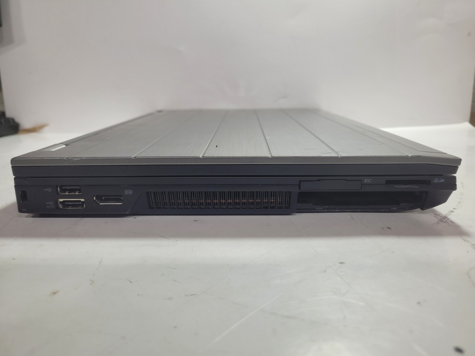 DELL PRECISION M4500 w/i7-Q740, 4GB RAM, Quadro FX880M GLM 1GB for Repair #0312