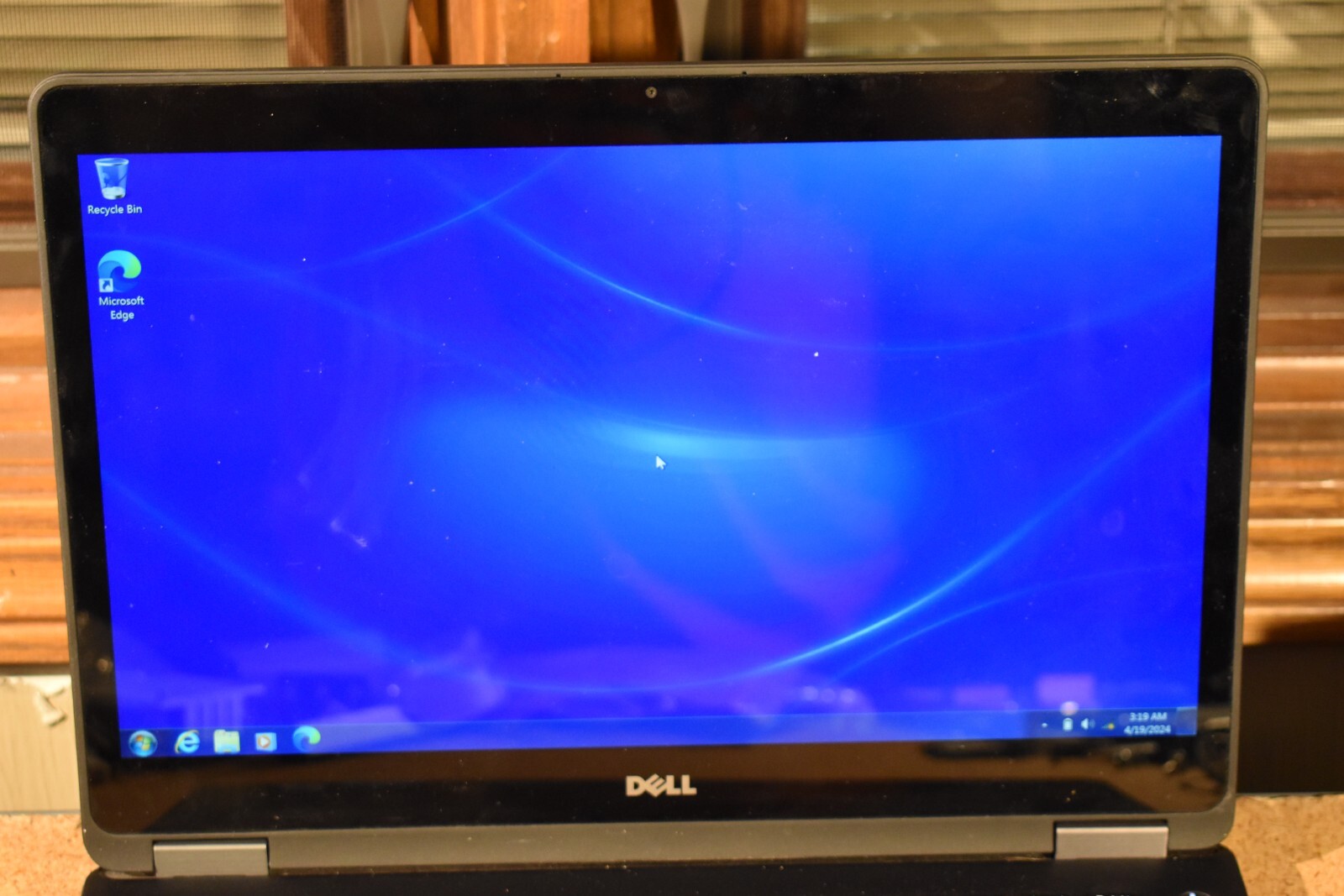 Dell Latitude E7470 Core i5-6300U 512GB SSD Windows 7 Pro 32-bit QHD Touchscreen