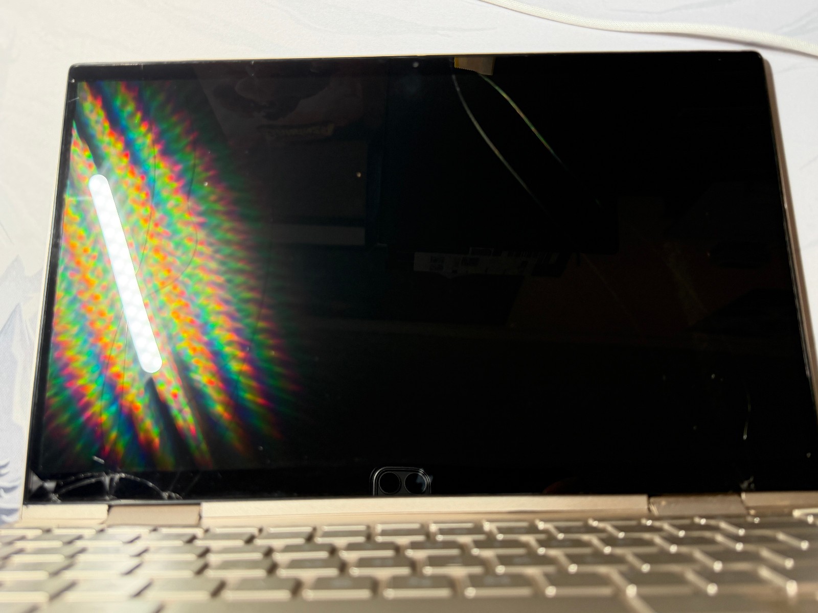 HP ENVY x360 2-in-1 Intel Core i7-1165G7 8GB RAM NO SSD CRACKED SCREEN FOR PARTS