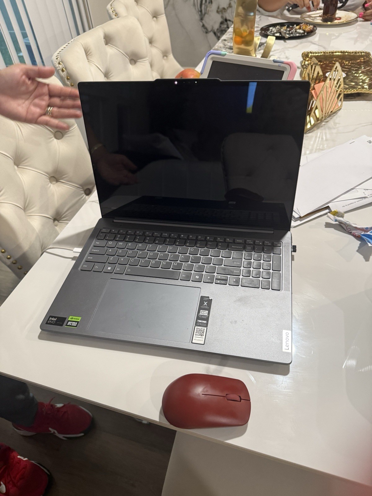 Lenovo Yoga Pro 9i 16 QHD+ TOUCH 1.4 GHz Ultra 7 155H 16GB 1TB SSD – Excellent