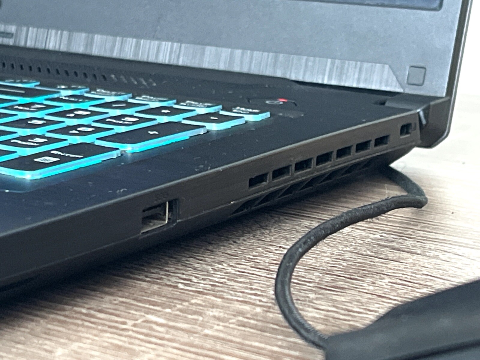 asus tuf gaming f17 I5-11260h 16gb