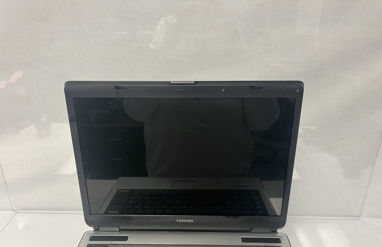 Toshiba Satellite A135-S4499 Intel Core 2 T5500 1.66GHz 2GB Ram 120GB HDD NO OS