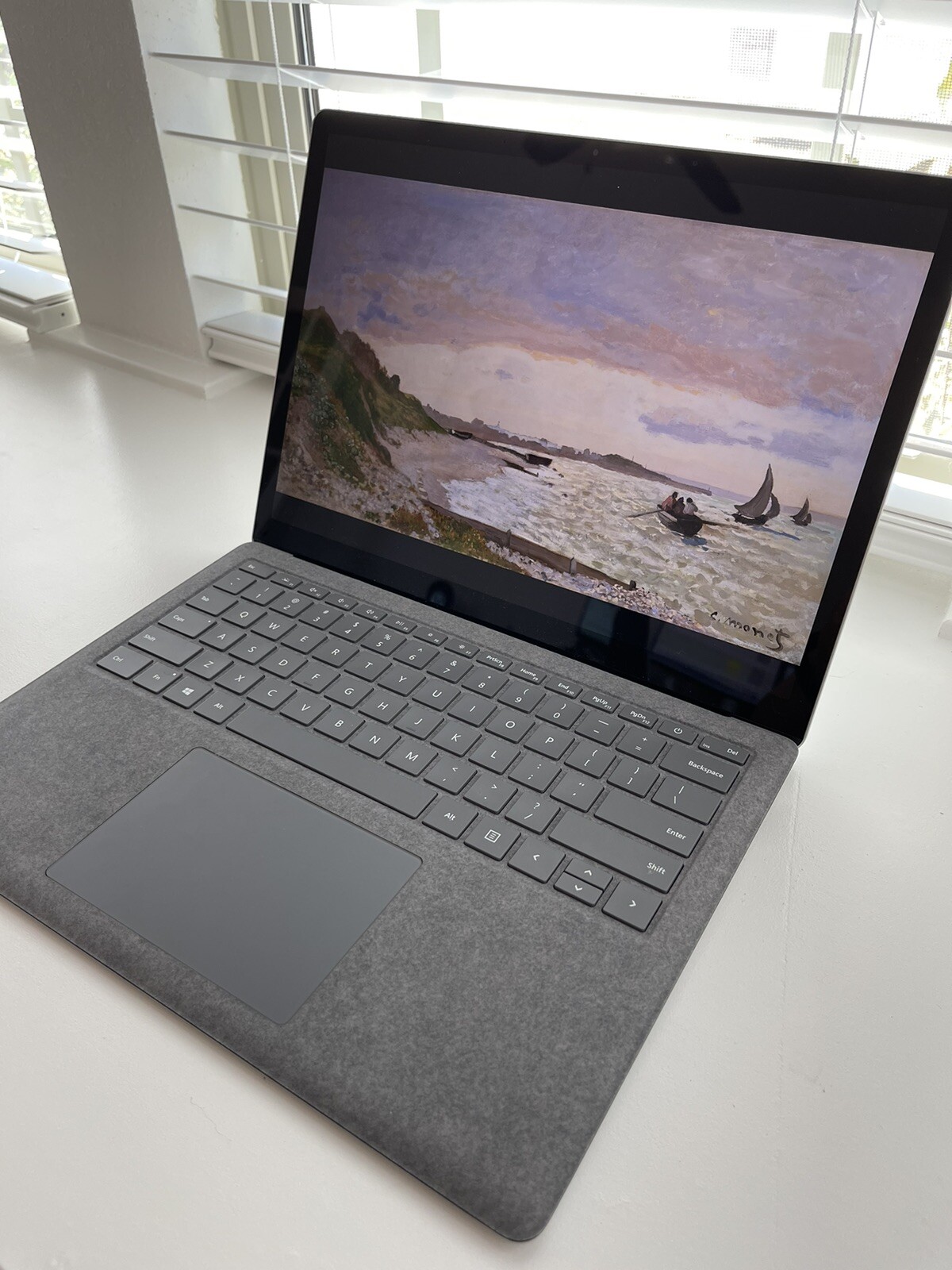 Microsoft Surface Laptop 3 13.5″, 128GB SSD, Intel Core i5 10th Gen, 8Gb RAM