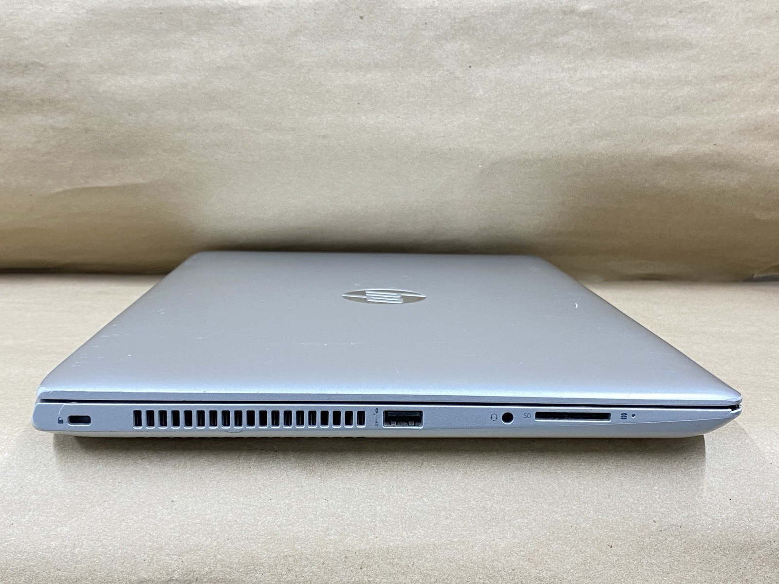 HP 440 G5 – 14″ 1366×768 – i5-8250U – 4GB – 128GB SSD – Win 11 Pro READ