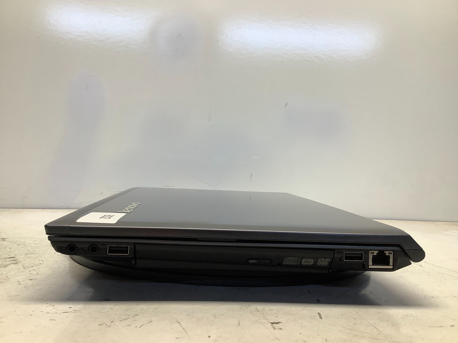 Lenovo V570 1066 Intel i5-2430M 2.4GHz 6 GB NO HDD/Battery
