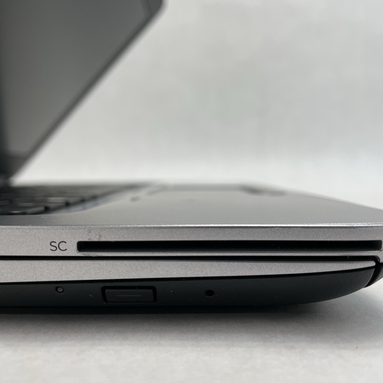 HP ProBook 640 G2 14″ i5-6200U 2.30 GHz 4 GB RAM No SSD/OS/AC