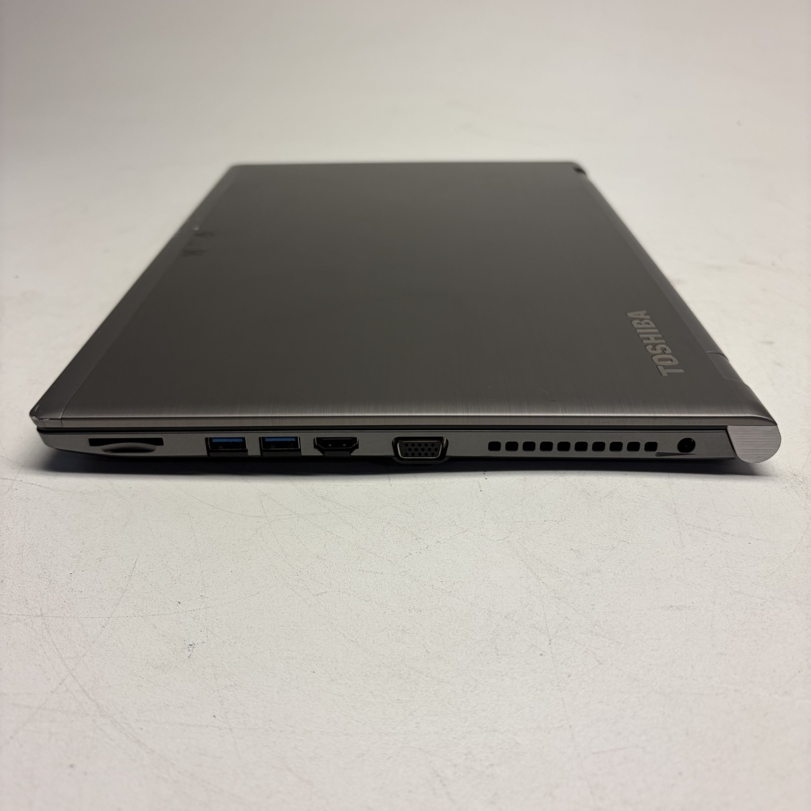 Toshiba Tecra Z50-C w/ Power Supply (READ DESCRIPTION)