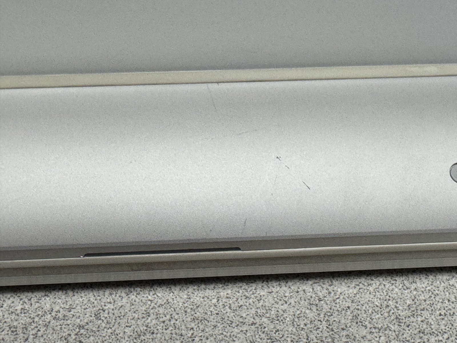 Dell XPS 15 9520 – i9-12900HK – 32GB RAM – GeForce RTX 3050 Ti – 1TB SSD Silver