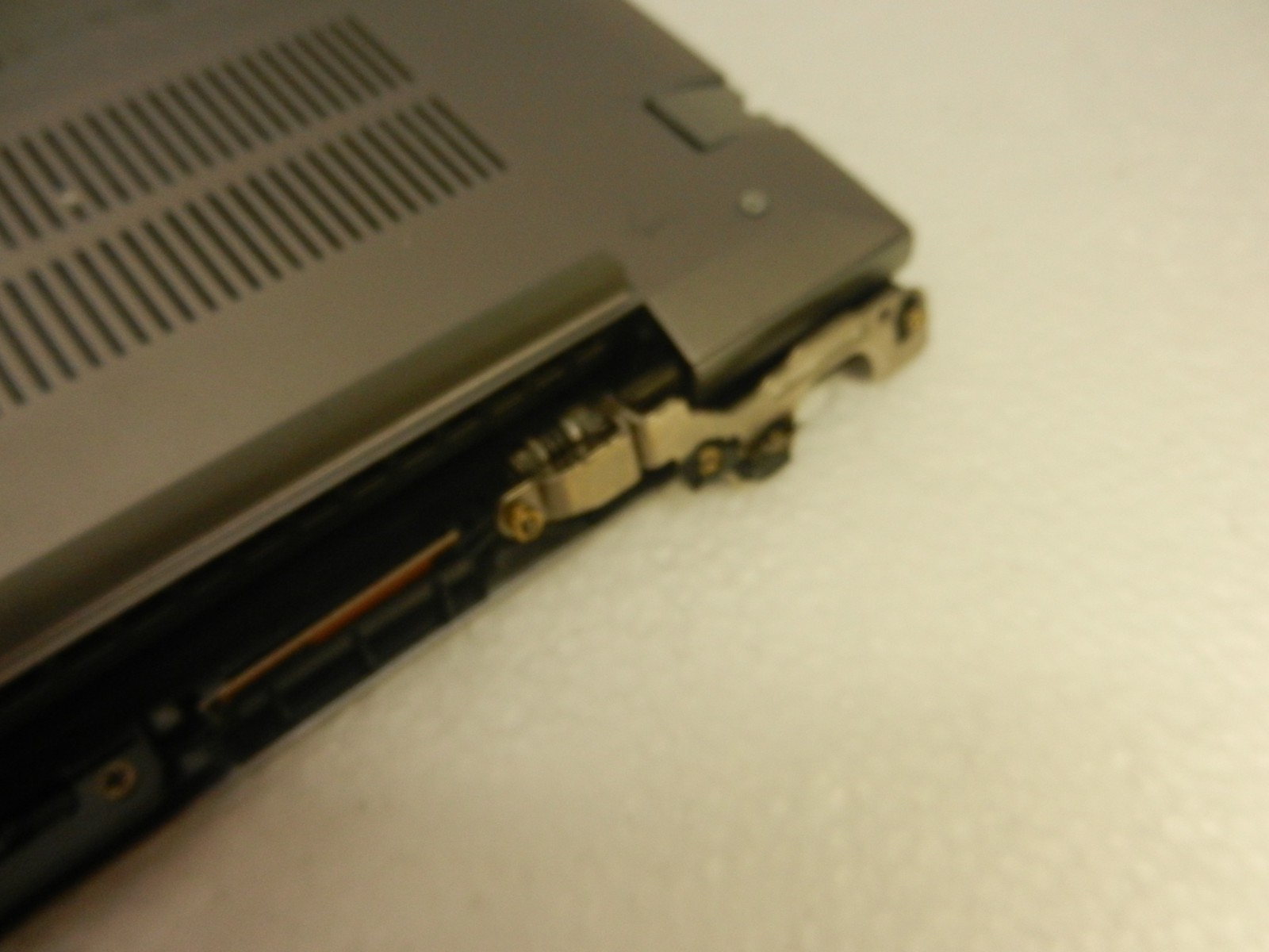 Lenovo ThinkBook 14 G2 ITL LAPTOP Core i7-1165G7 @ 2.8GHz / 8GB – PARTS/REPAIR