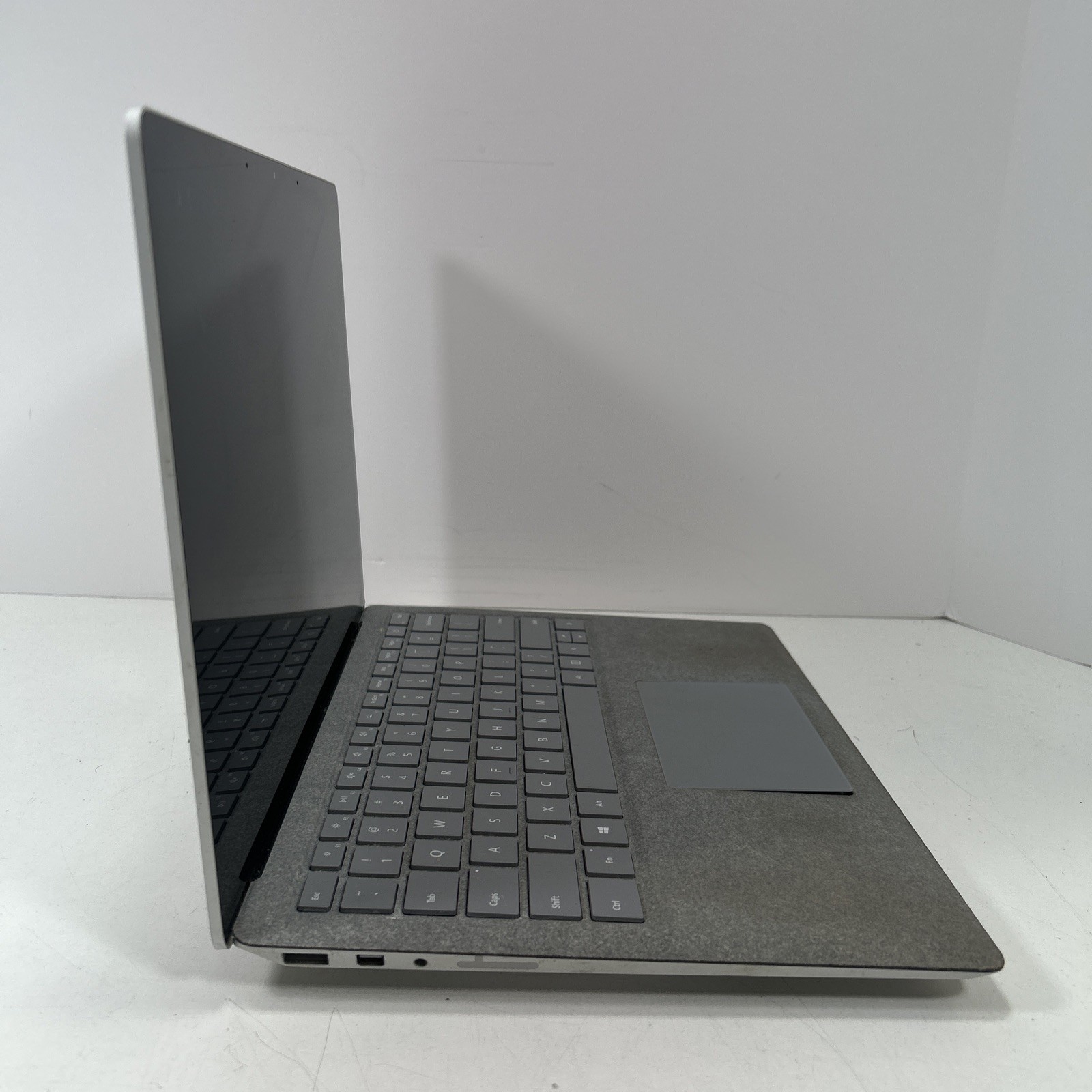 Microsoft Surface Laptop 1769 13.3” Touch i7-7660U 8GB RAM 500GB SSD W11P *Read