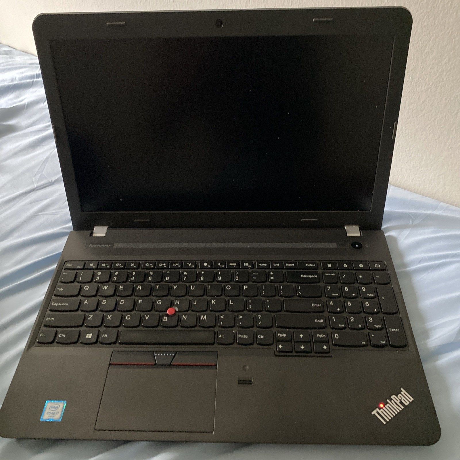 Lenovo ThinkPad E560.