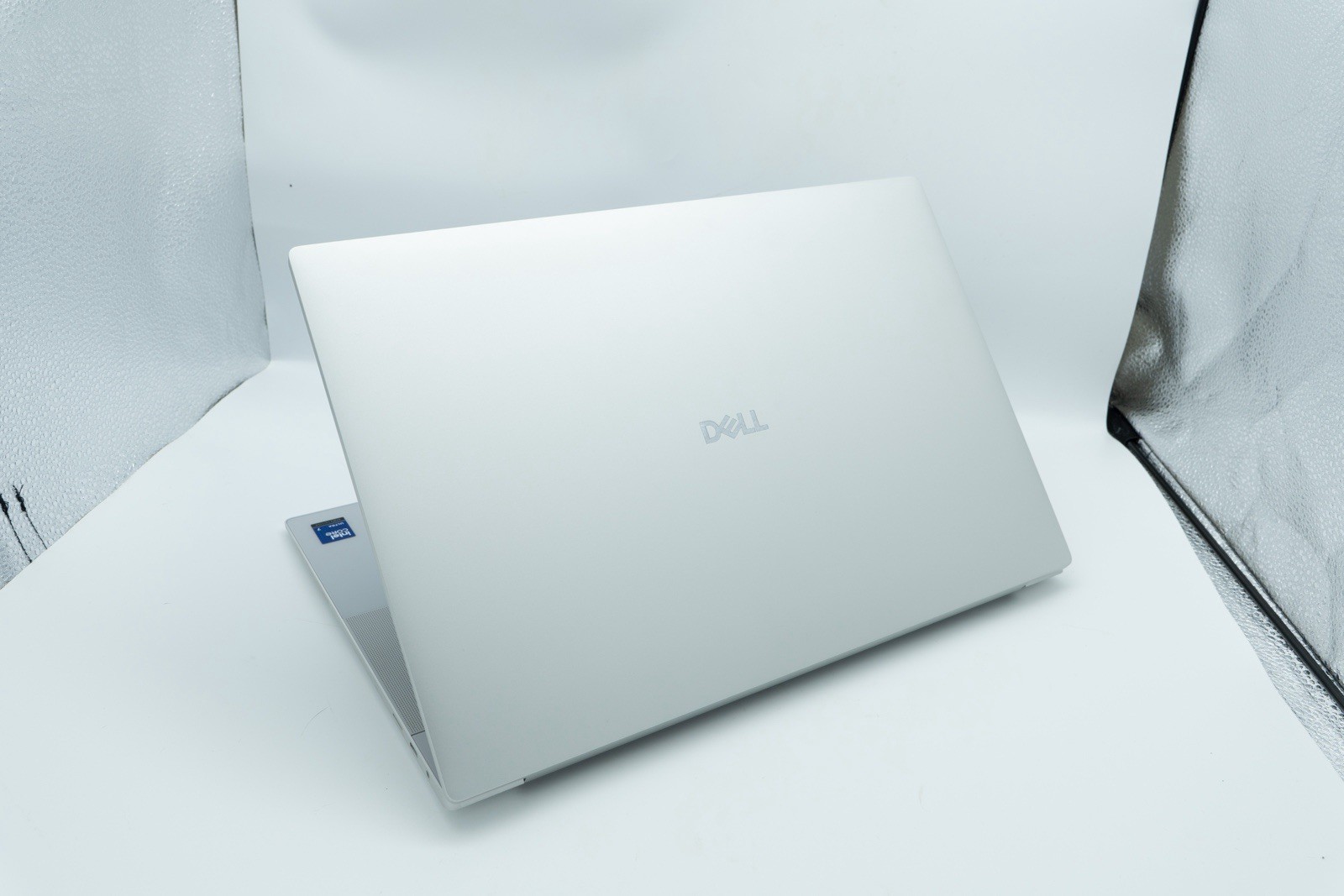 Dell 16 (XPS 16) Premium, 4K OLED Touch, Ultra 7 255H 32GB 1TB RTX 5050