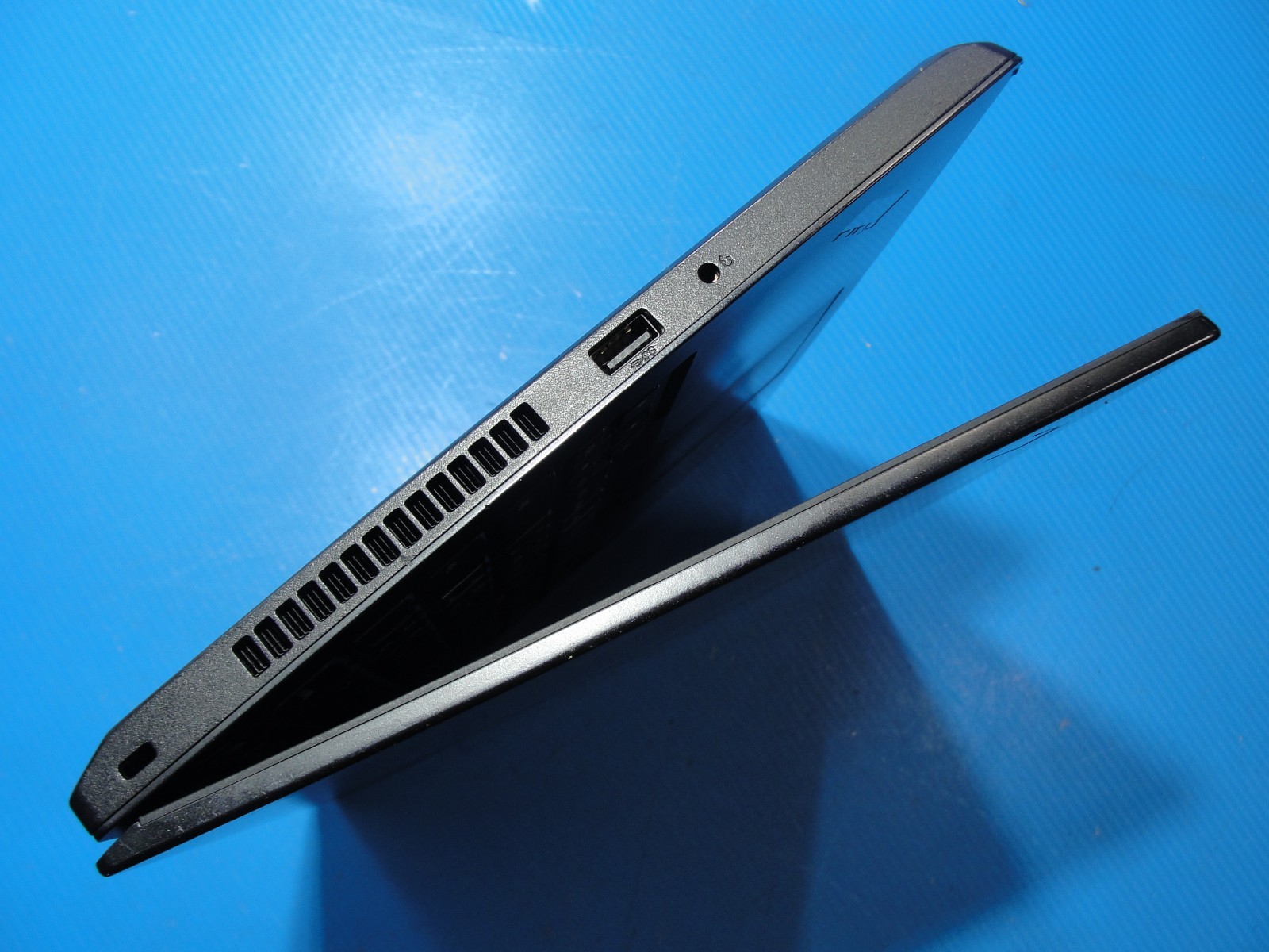 Lenovo ThinkPad L14 Gen 1 14”FHD Intel Core i5-10210U 1.6GHz 8GB RAM 256GB SSD