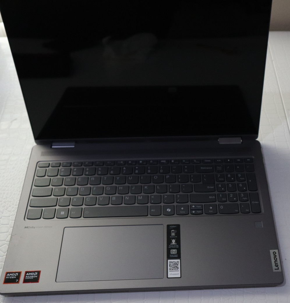 Lenovo Yoga 7 2in1 16AHP9 Touch AMD Ryzen 7 Laptop Barely Used Condition 2024