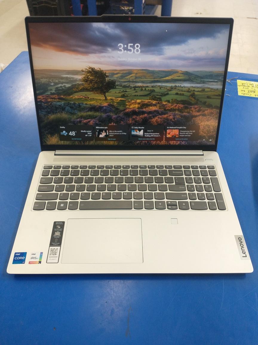 LENOVO IDEAPAD SLIM 5; 512 GB SSD, 16GB OF RAM (J31001904)