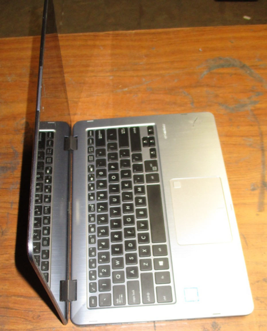 Asus VivoBook Flip TP410U 14″ Core i5 7th Gen. 8GB RAM 128GB SSD| No OS