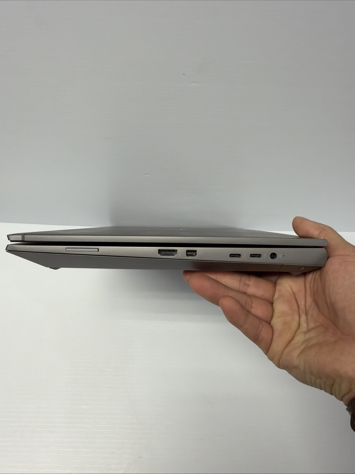 HEWLETT PACKARD ZBOOK FURY 15 G7 68GB RAM 1Tb Nvme+1Tb Hd SSD Read**