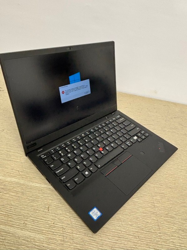 Lenovo ThinkPad X1 Carbon Gen 6 i5-8350U 1.70GHz 8GB 256GB No OS (w/ Issues)