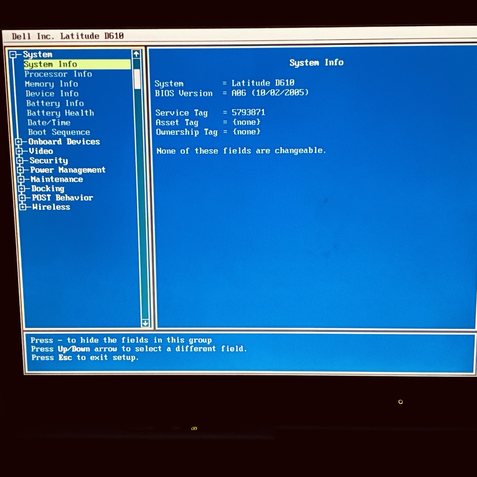 Vintage 14” Dell D610 Win2000 Pro 1GB 40GB DVD-RW 1400p Good Batt OEM AC Grade A
