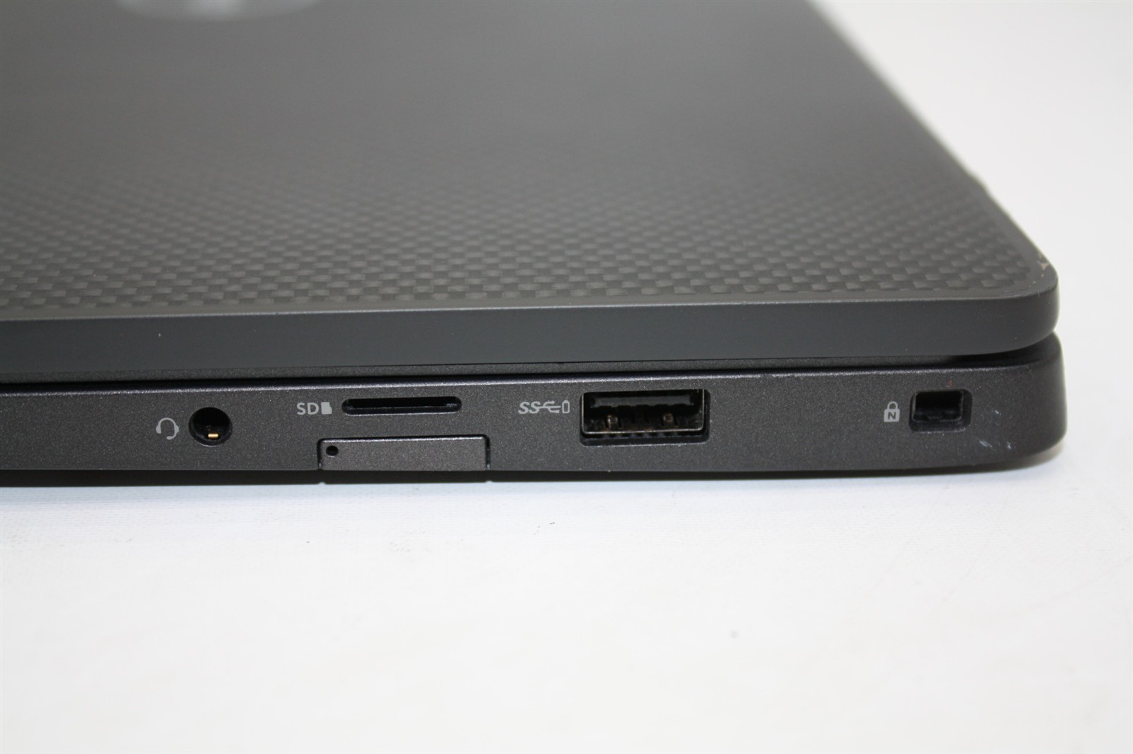14″Dell Latitude 7400 Laptop i5-8365U 1.60GHz RAM 16GB NVMe 256GB/Charger inc