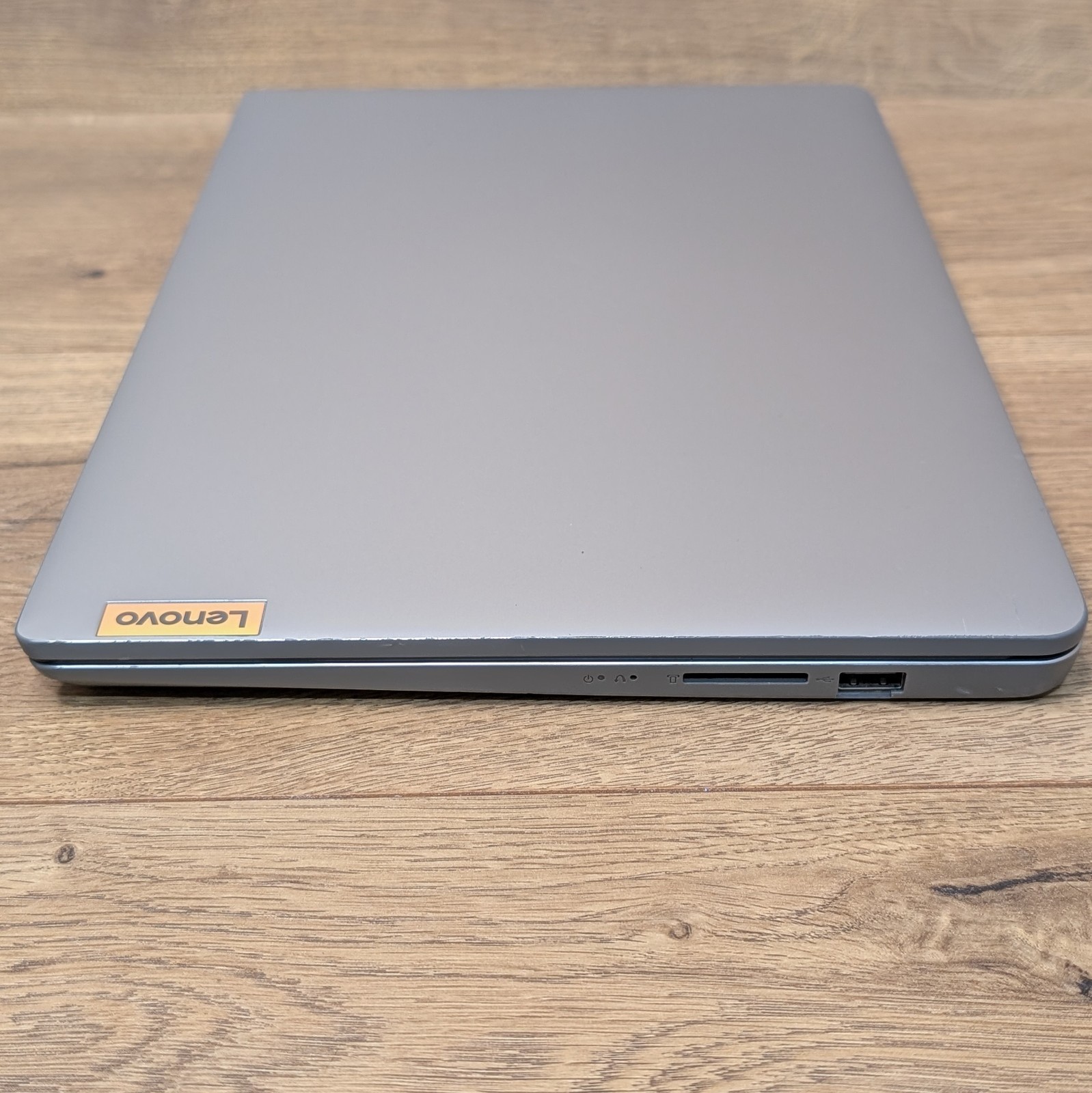 Lenovo IdeaPad 1i 14” (Intel Pentium Silver N5030 1.1GHz 4GB RAM 128GB eMMC)