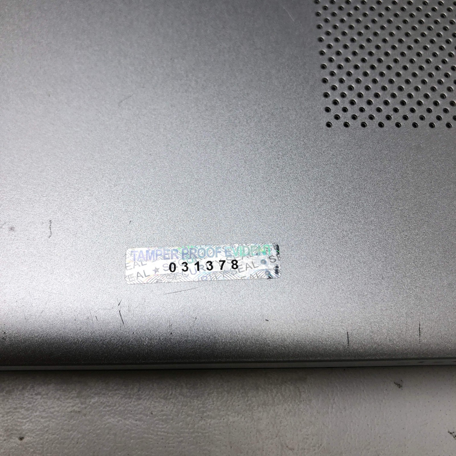 Broken HP Laptop 14-DQ1043CL 14″ i3-1005G1 1.19Ghz 8GB RAM 256GB SSD/ Marks Scre