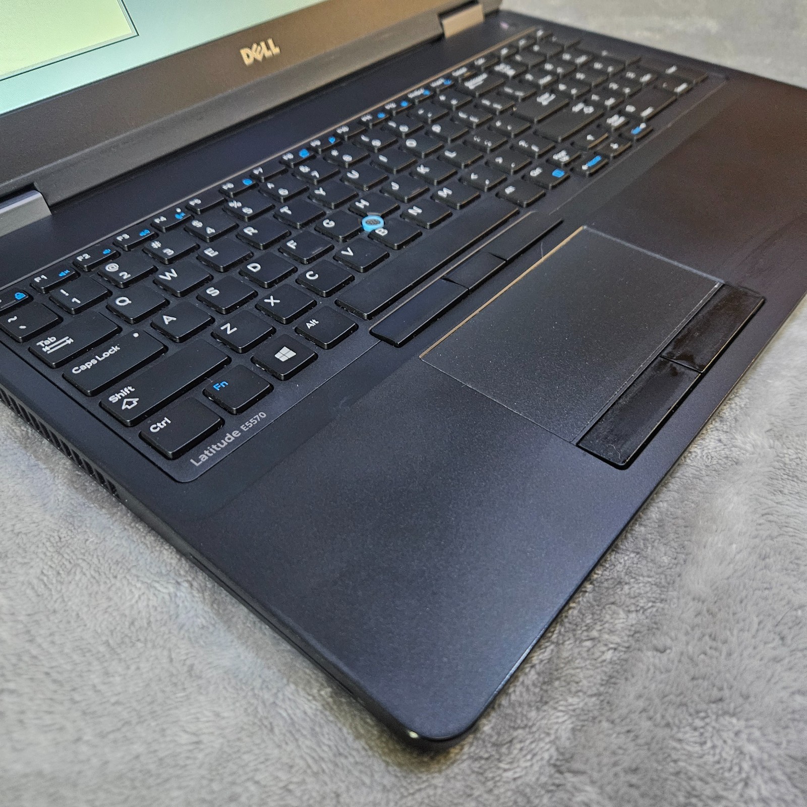 Dell Latitude E5570 15.5″ I5-6440HQ 16GB RAM NO SSD/OS W 65 W Charger