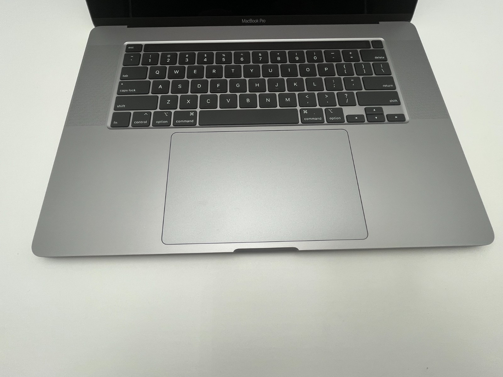 APPLE A2141 16″ MACBOOK PRO 2019 CORE i7-9750H@ 2.6 GHz 16GB DDR4 500 GB TAHOE