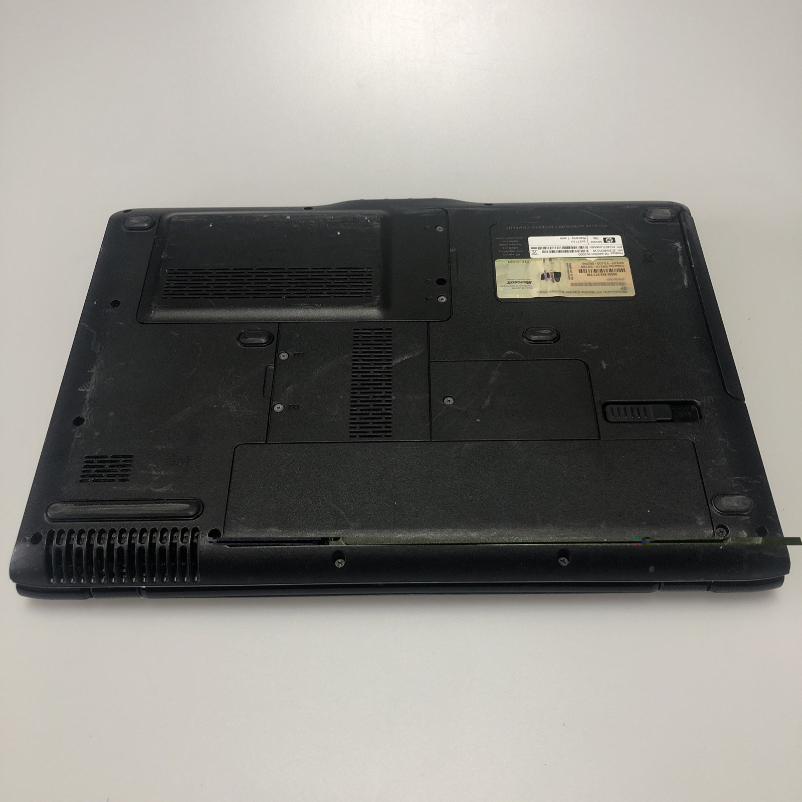 14.1” HP Pavilion dv2000 DV2171CL Laptop Scraps/Salvage