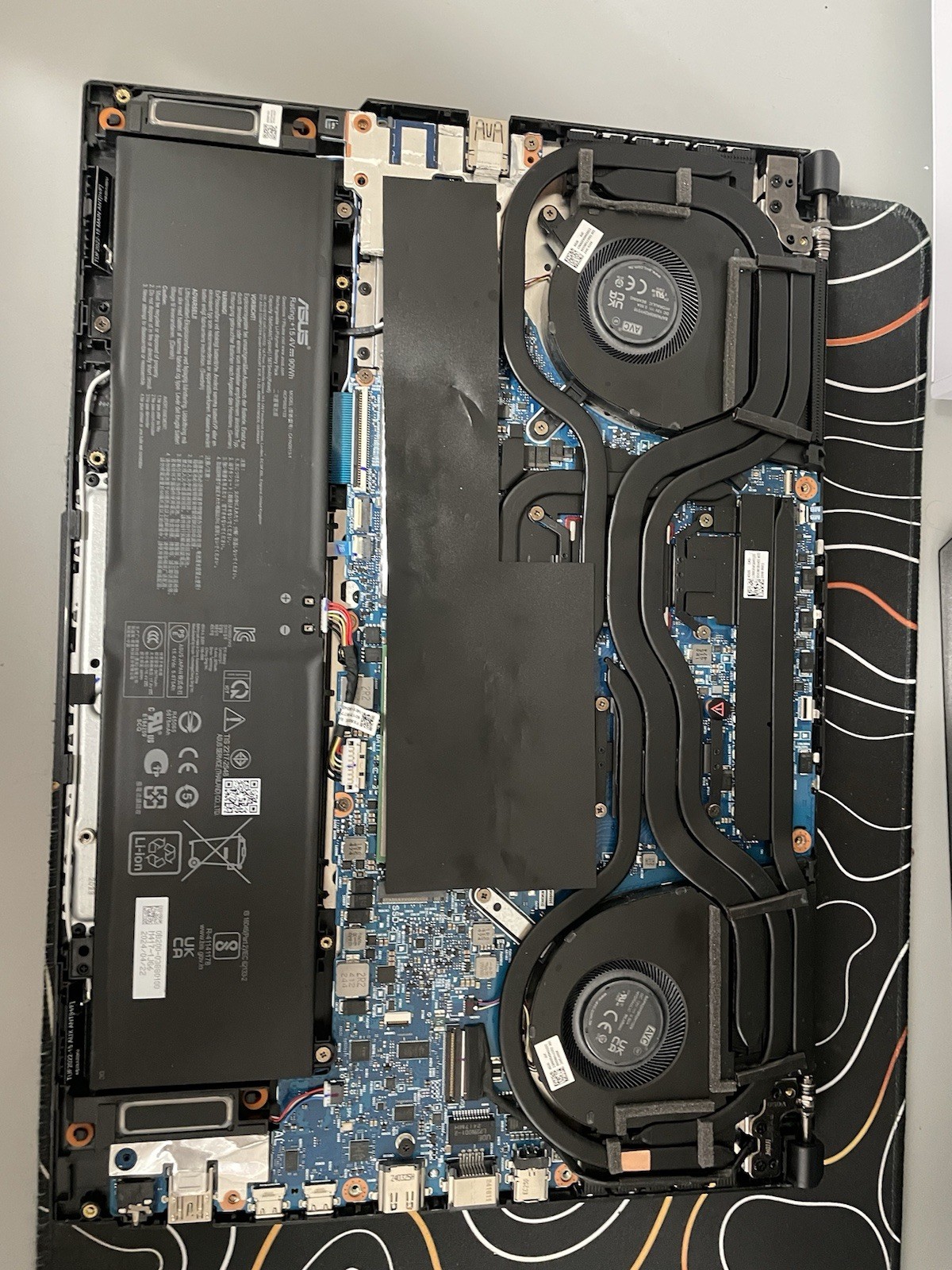 Water Damaged ASUS TUF Gaming A16 16 Ryzen 7 7735HS 16GB RAM 512GB SSD RX 7700S