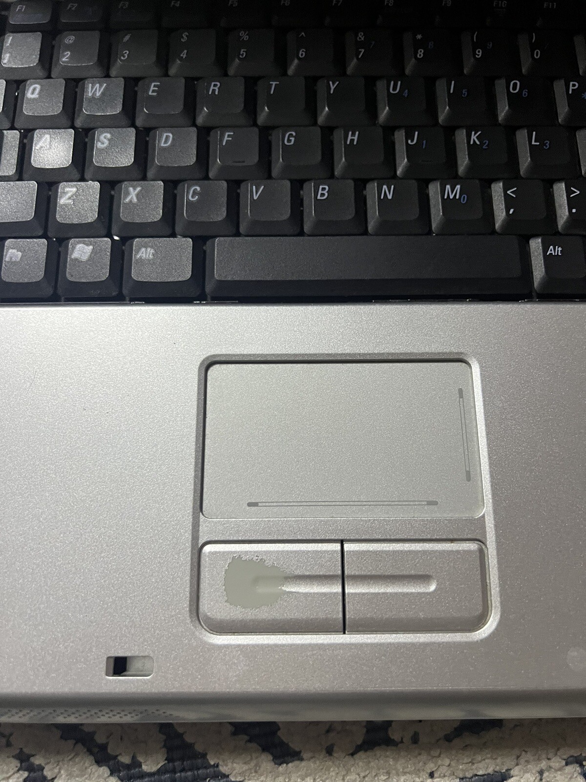 Vintage 2006 Dell Inspiron 1501 Model PP23LA Premium Silver Laptop.